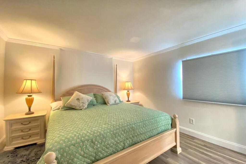 Cheerfull 4/Bed/ 3 Bath / Pool / Best Location North North Naples エクステリア 写真